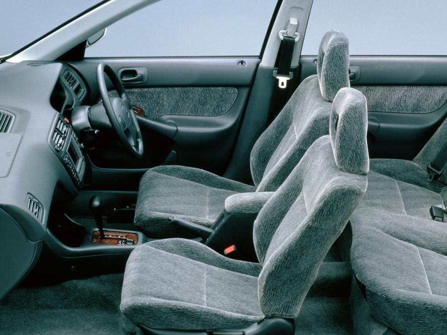  Honda Domani 1997 года  (фото 4 из 5)